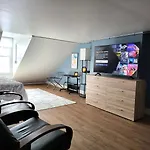 Center To All 2 Bedroom Near Hospitals, Colleges, Restaurants, Events