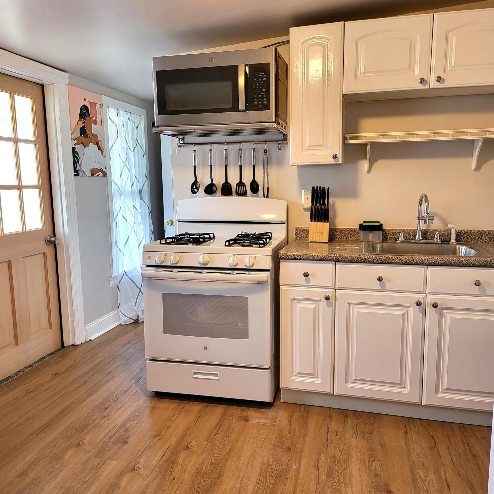 Center To 2 Bedroom Near Hospitals, Colleges, Restaurants, Events * Allentown